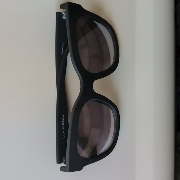 Quay Australia Sagano Classic Black Mirrored Sunglasses - Picture 5 of 8